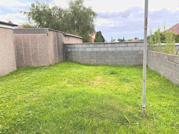2 Bedroom Bungalow To Rent In Kesteven Court, Carew, Tenby, SA70