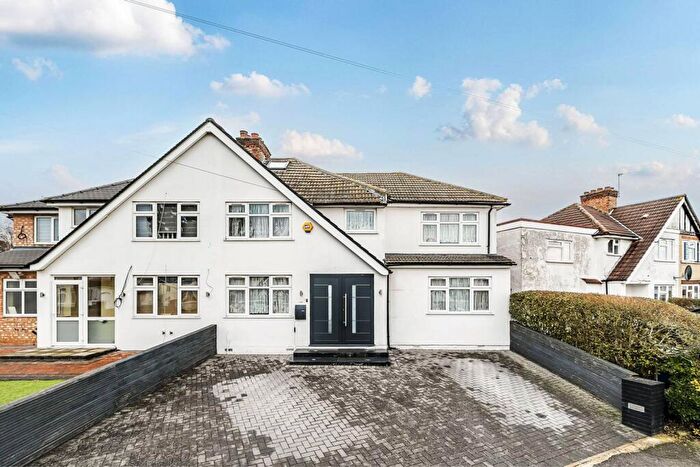 4 Bedroom Semi Detached House For Sale In Windsor Road, Harrow Weald, Harrow, HA3