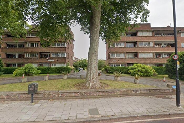 2 Bedroom Flat To Rent In Herne Hill, London, SE24