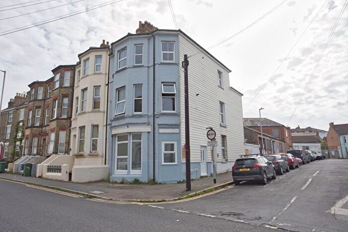 2 Bedroom Maisonette To Rent In Dover Road, Folkestone, Kent, CT20