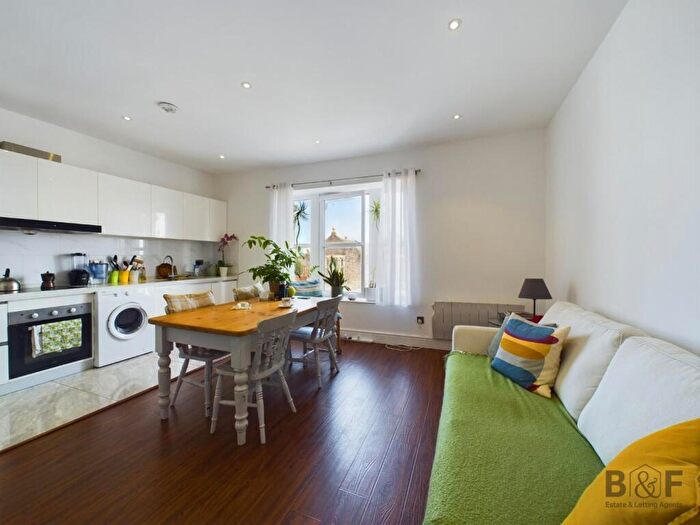 1 Bedroom Flat To Rent In Broad Street, Staple Hill, BS16