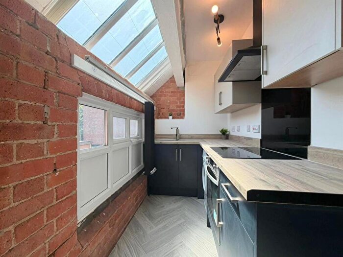 2 Bedroom Apartment To Rent In Luxury Student Apartment - York Street, Leicester, LE1