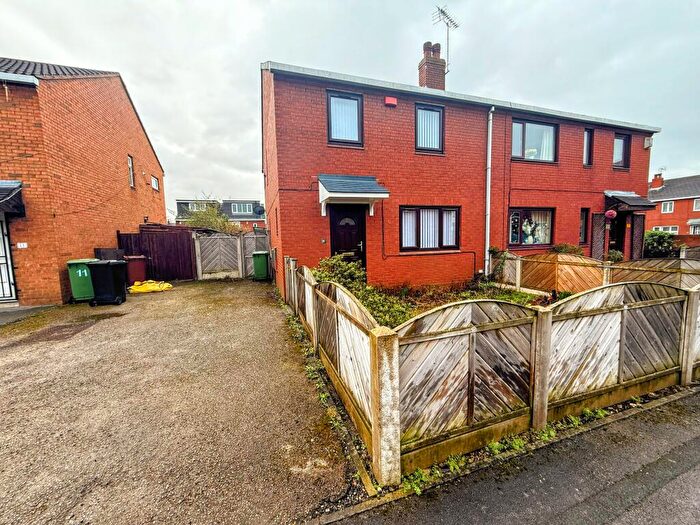 3 Bedroom Semi-Detached House To Rent In Spring Close Avenue, Leeds, LS9