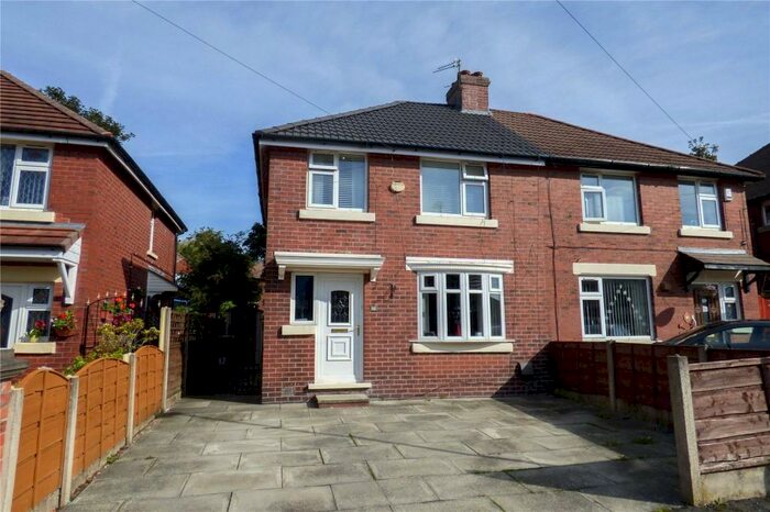 3 Bedroom Semi-Detached House To Rent In Palace Road, Ashton-under-Lyne, Greater Manchester, OL6