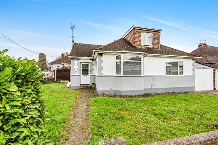 3 Bedroom Detached Bungalow For Sale In Vauxhall Drive, Braintree, Essex, CM7