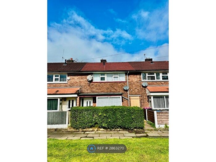 3 Bedroom Terraced House To Rent In Crescent Drive, Manchester, M38