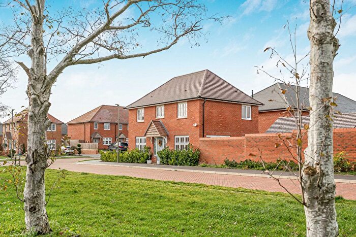 3 Bedroom Detached House For Sale In Graydon Close, Milton, OX13