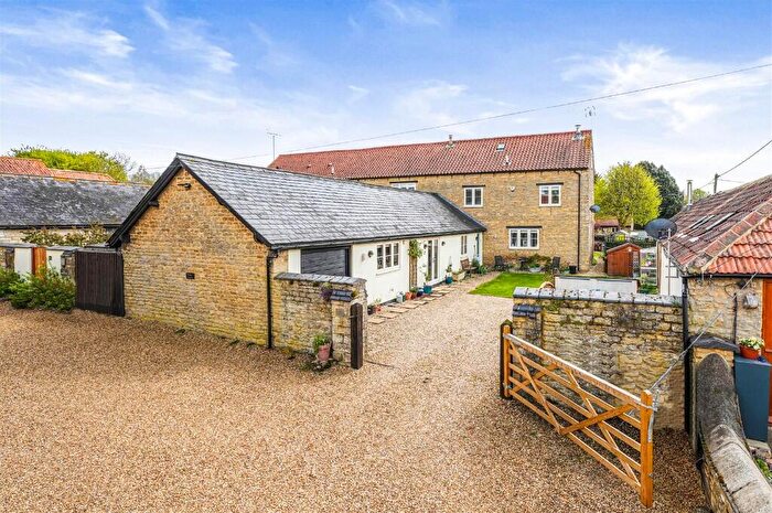 4 Bedroom Barn Conversion For Sale In Main Street, Lowick, NN14