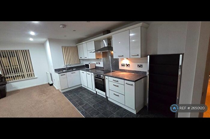 2 Bedroom Flat To Rent In The Citadel, Manchester, M4