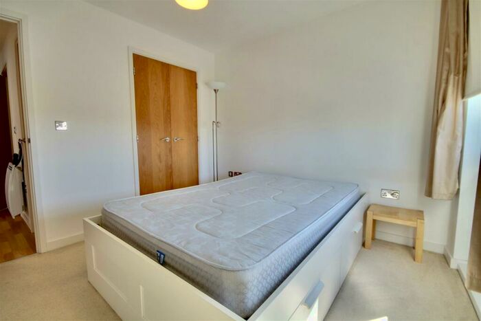 1 Bedroom Flat To Rent In Admiralty Tower, Queen Street, Portsmouth, PO1