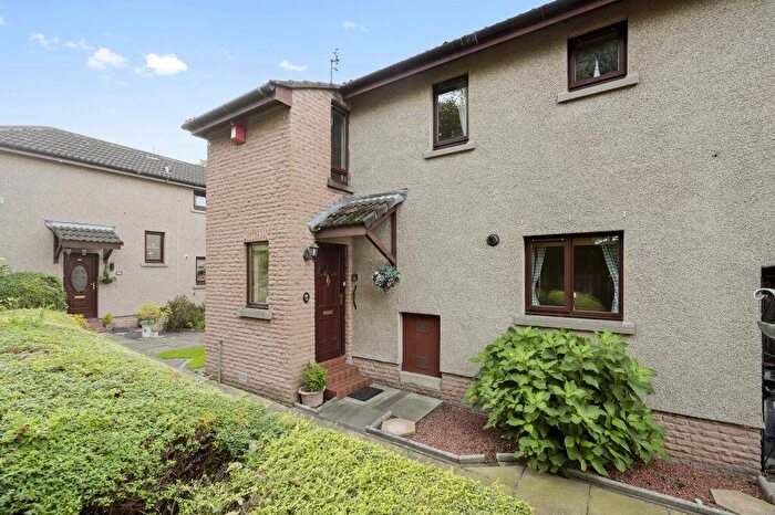 3 Bedroom End Of Terrace House For Sale In Ladehead, Edinburgh, EH6