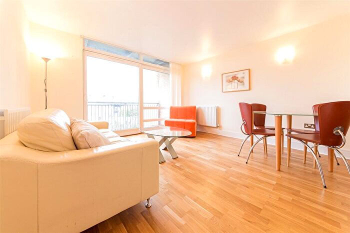1 Bedroom Apartment To Rent In Turner House, Cassilis Road, London, E14