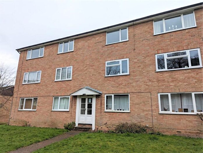 2 Bedroom Apartment To Rent In Ridgeway Road, Redhill, RH1