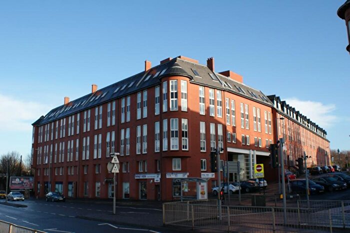 3 Bedroom Duplex To Rent In Randolph Gate, Jordanhill, G11