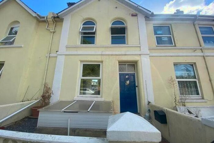 4 Bedroom Property To Rent In Parkfield Road, Torquay, TQ1