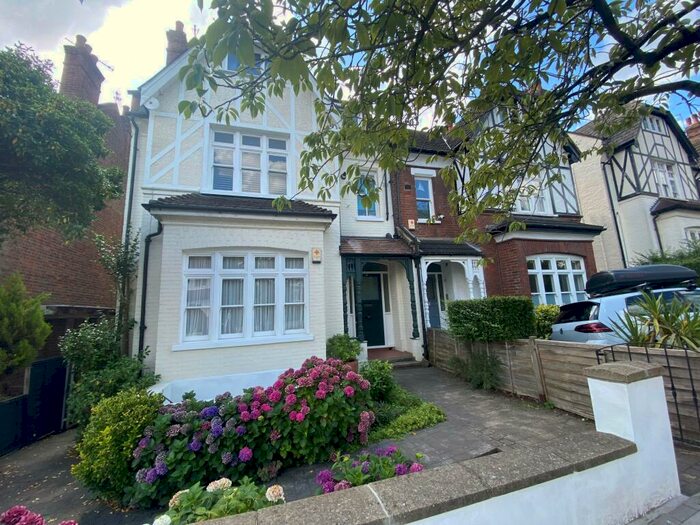 1 Bedroom Flat To Rent In Cranley Gardens, Muswell Hill, N10
