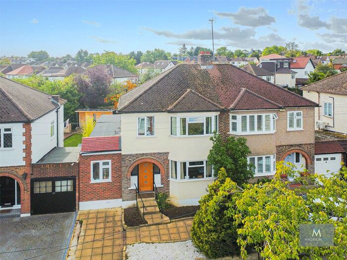 4 Bedroom Semi-Detached House To Rent In Hycliffe Gardens, Chigwell, Essex, IG7