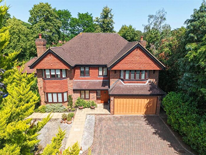 6 Bedroom Detached House For Sale In Heatherbank Close, Cobham, Surrey, KT11
