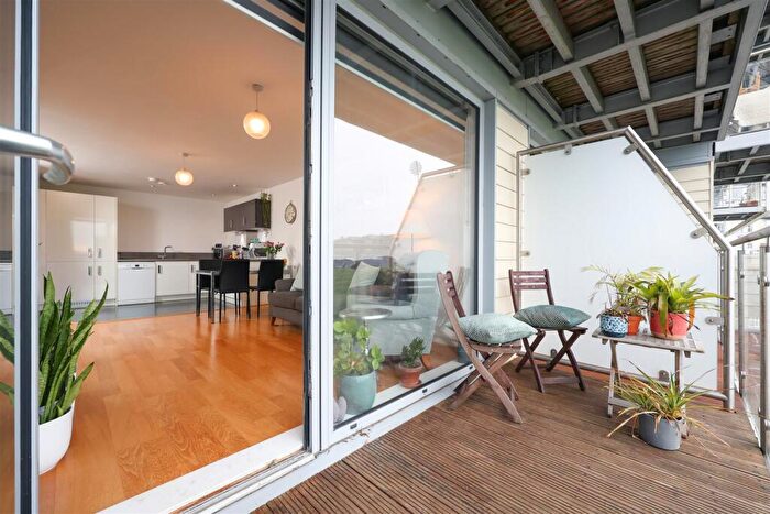 2 Bedroom Flat For Sale In College Road, Bishopston, Bristol, BS7