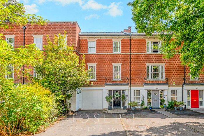 4 Bedroom Town House For Sale In Alan Road, Ipswich, IP3