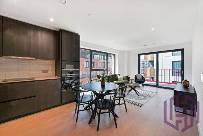 2 Bedroom Flat To Rent In Heygate Street, London, SE17