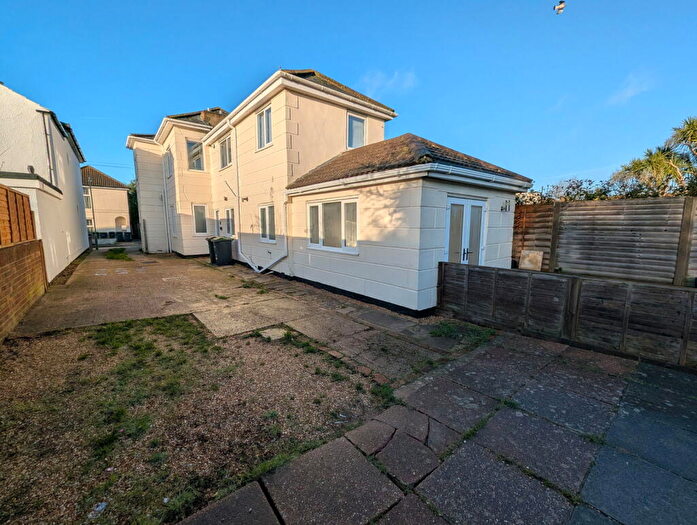 2 Bedroom Flat To Rent In Alver Road, Gosport, PO12