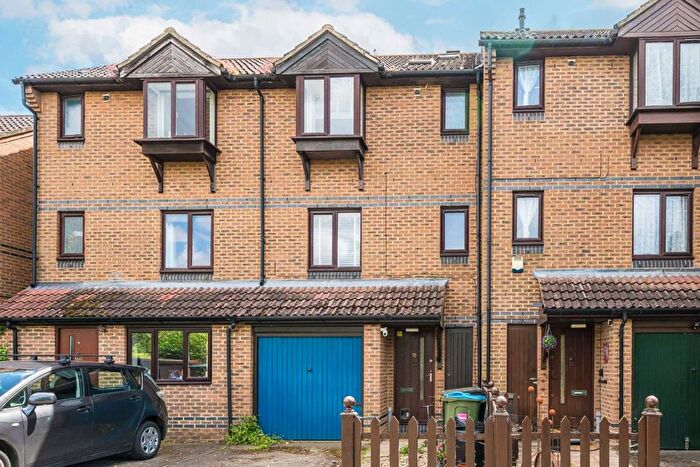 4 Bedroom Property To Rent In Sheridan Road, Ham, Richmond, TW10