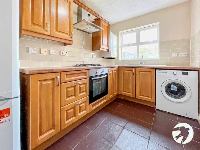 3 Bedroom End Of Terrace House To Rent In Ware Point Drive, Thamesmead, SE28