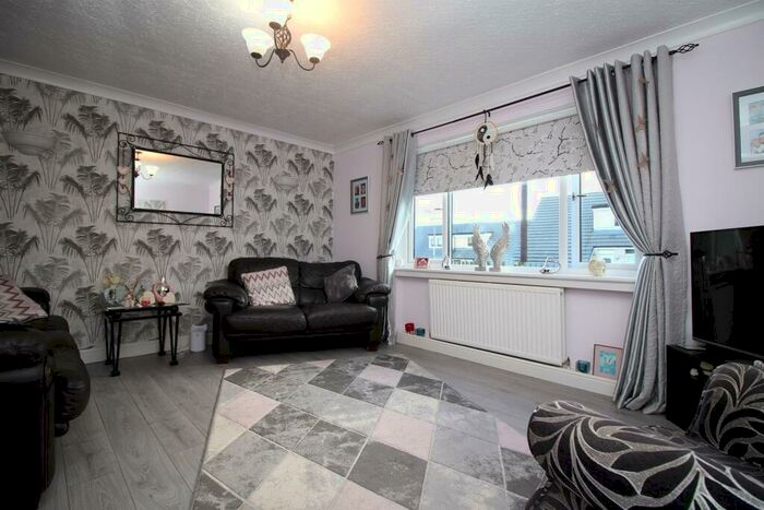2 Bedroom Semi-Detached House For Sale In Drummond Place, Blackridge, EH48