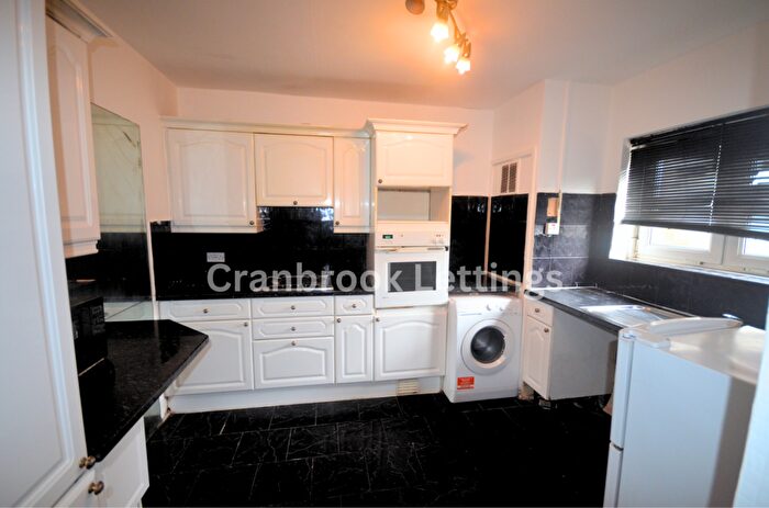 4 Bedroom Flat To Rent In Maybury Road, IG11