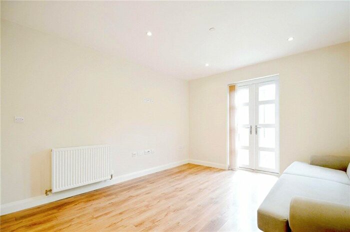 2 Bedroom Apartment To Rent In Grenaby Road, Croydon, CR0