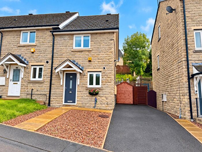 2 Bedroom Semi-Detached House To Rent In Causeway Side, Linthwaite, HD7
