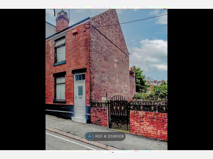 4 Bedroom End Of Terrace House To Rent In Wheldrake Road, Sheffield, S5