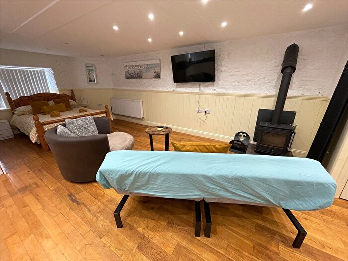 1 Bedroom Flat To Rent In Carew Arms, Antony Hill, Anthony, PL11