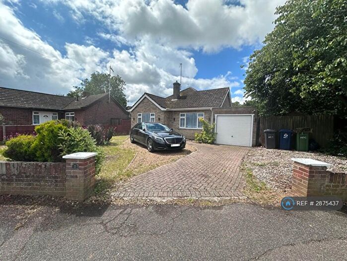 3 Bedroom Bungalow To Rent In Mayfield Road, Huntingdon, PE29