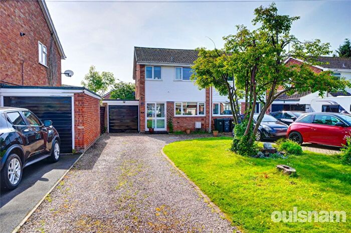 3 Bedroom Semi Detached House For Sale In Rectory Close, Lower Broadheath, Worcester, Worcestershire, WR2