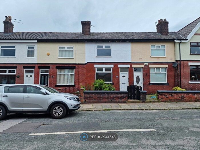 2 Bedroom Terraced House To Rent In Lowton St, Manchester, M26