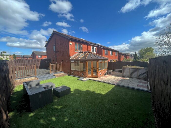 2 Bedroom House To Rent In The Spinney, Leeds, LS9