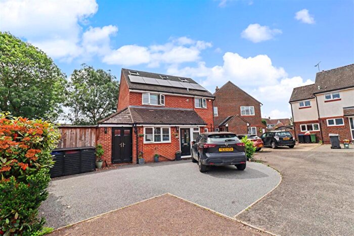 5 Bedroom Detached House For Sale In Longleaf Drive, Braintree, CM7