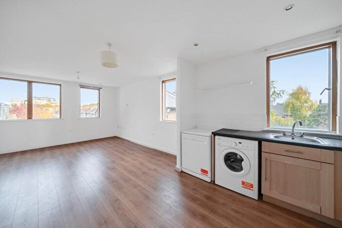 1 Bedroom Flat For Sale In Wansey Street, London, SE17