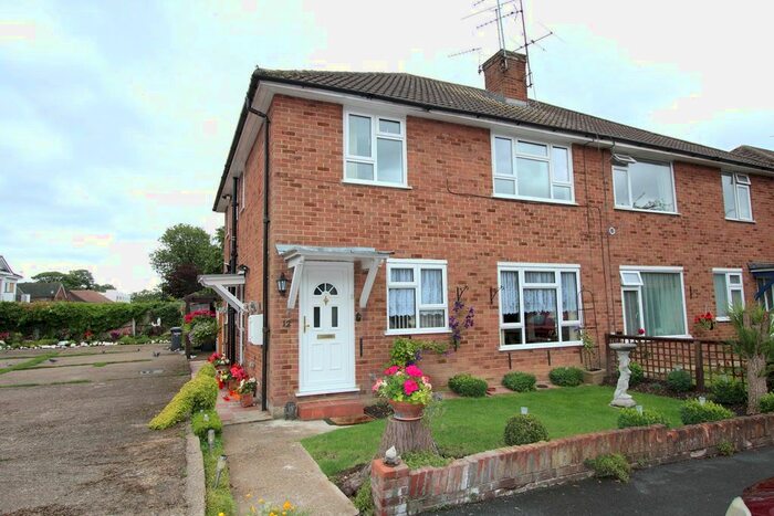 2 Bedroom Maisonette To Rent In The Fernery, Staines-Upon-Thames, TW18