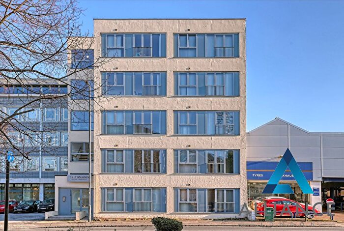 1 Bedroom Flat To Rent In Carlton House, New London Road, Chelmsford, Essex, CM2