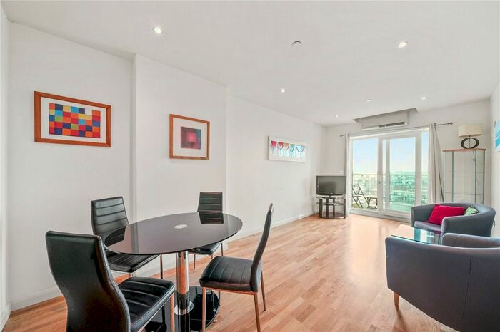 2 Bedroom Flat To Rent In Uxbridge Road, London, Uk, W5