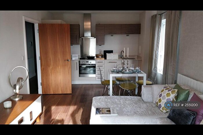 2 Bedroom Flat To Rent In Pearl Lane, Gillingham, ME7