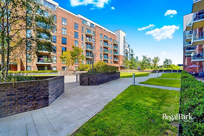 2 Bedroom Flat To Rent In East Station Road, Fletton Quays, Peterborough, PE2
