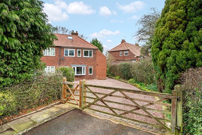 4 Bedroom Semi Detached House For Sale In The Crescent, Mottram St. Andrew, SK10