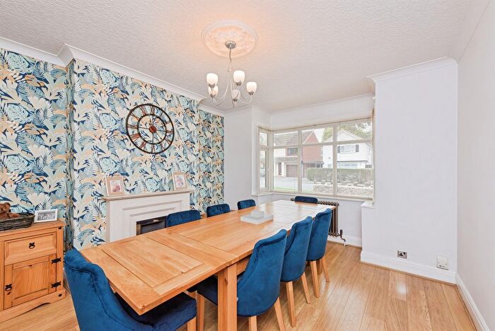 4 Bedroom Semi-detached House For Sale In College Road, Sutton Coldfield, B73