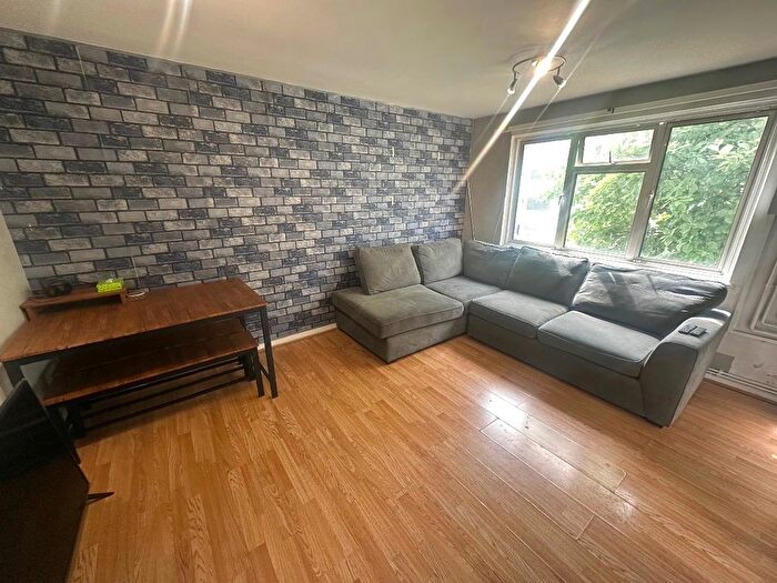 1 Bedroom Flat To Rent In Convent Way, Southall, UB2