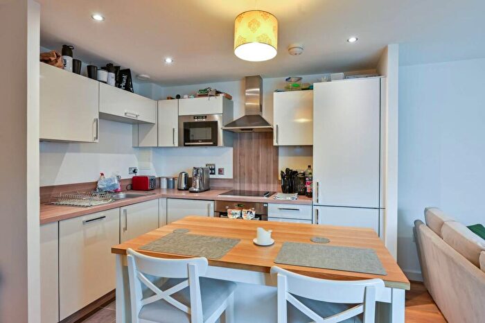 2 Bedroom Flat To Rent In Surrey Quays Road, Canada Water, London, SE16