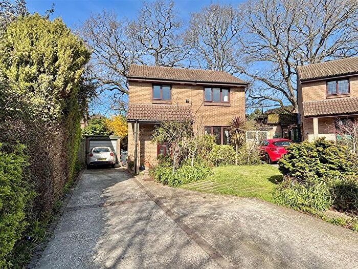 4 Bedroom Detached House For Sale In Tarn Drive, Creekmoor, BH17